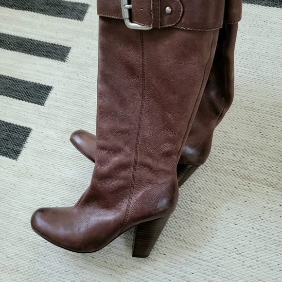 Fossil | Tall | Brown Distressed  |Leather Boots - Picture 7 of 9